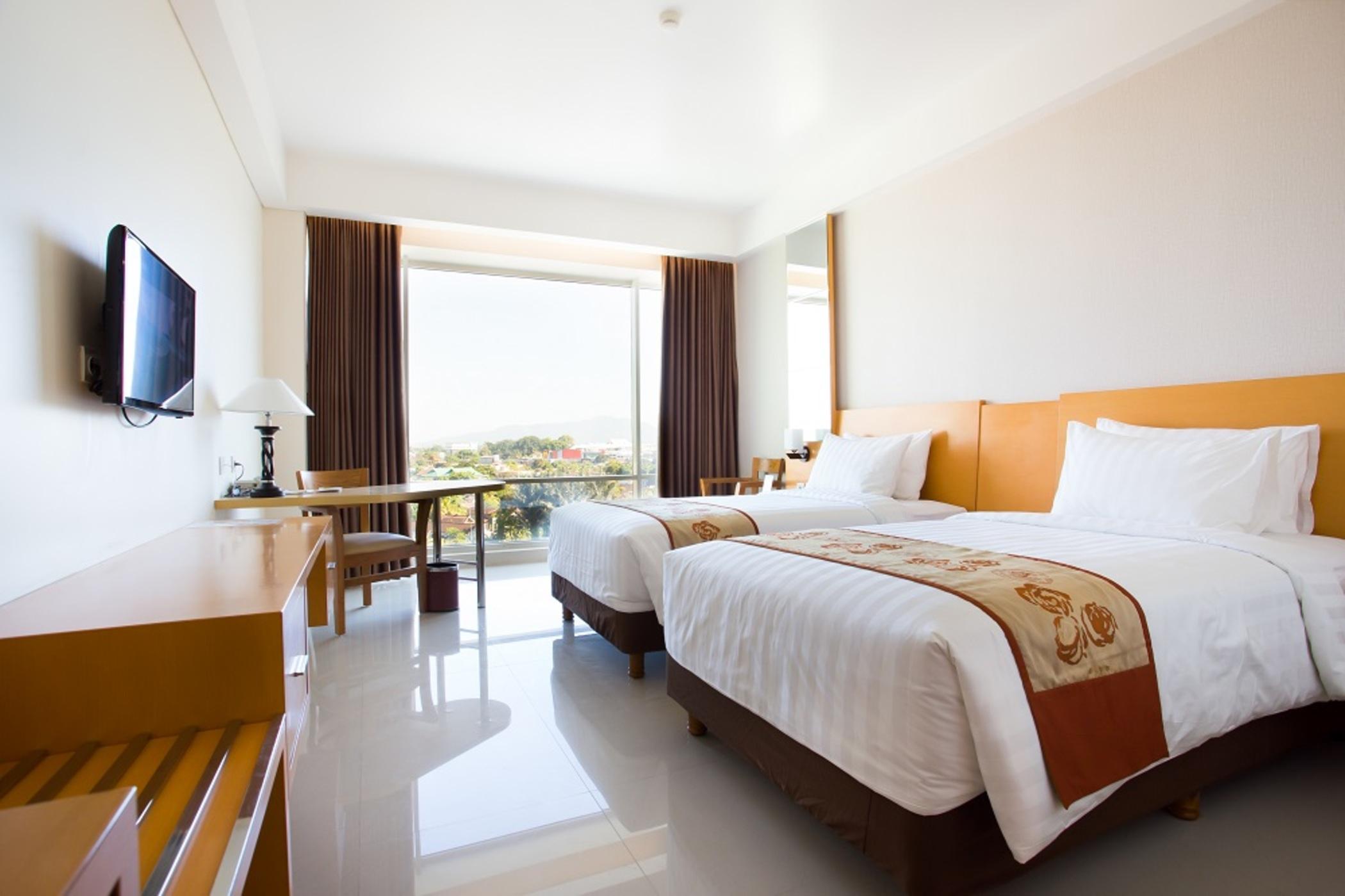 Golden Palace Hotel Lombok Матарам Экстерьер фото