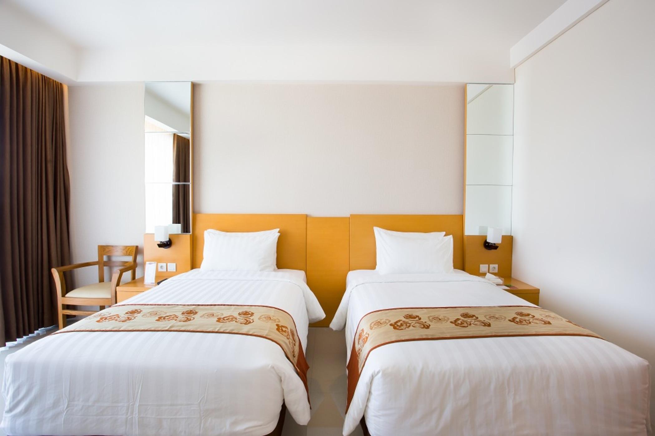 Golden Palace Hotel Lombok Матарам Экстерьер фото