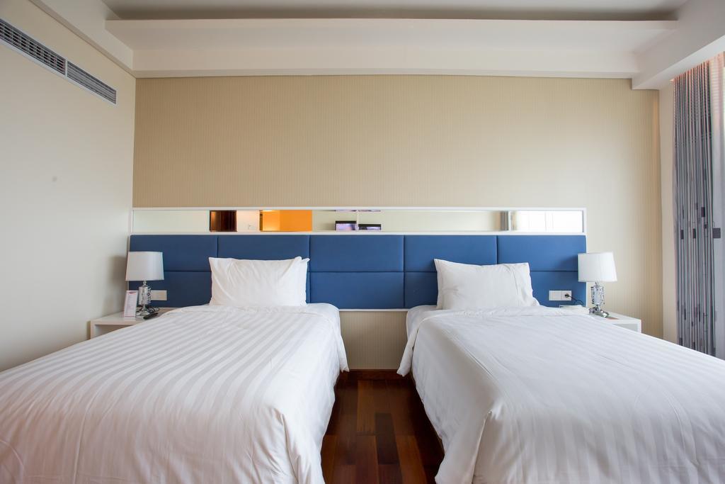 Golden Palace Hotel Lombok Матарам Номер фото